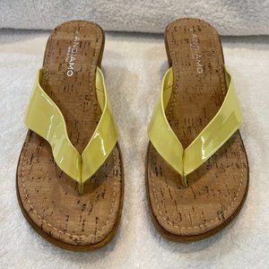 Andiamo Yellow Wedge